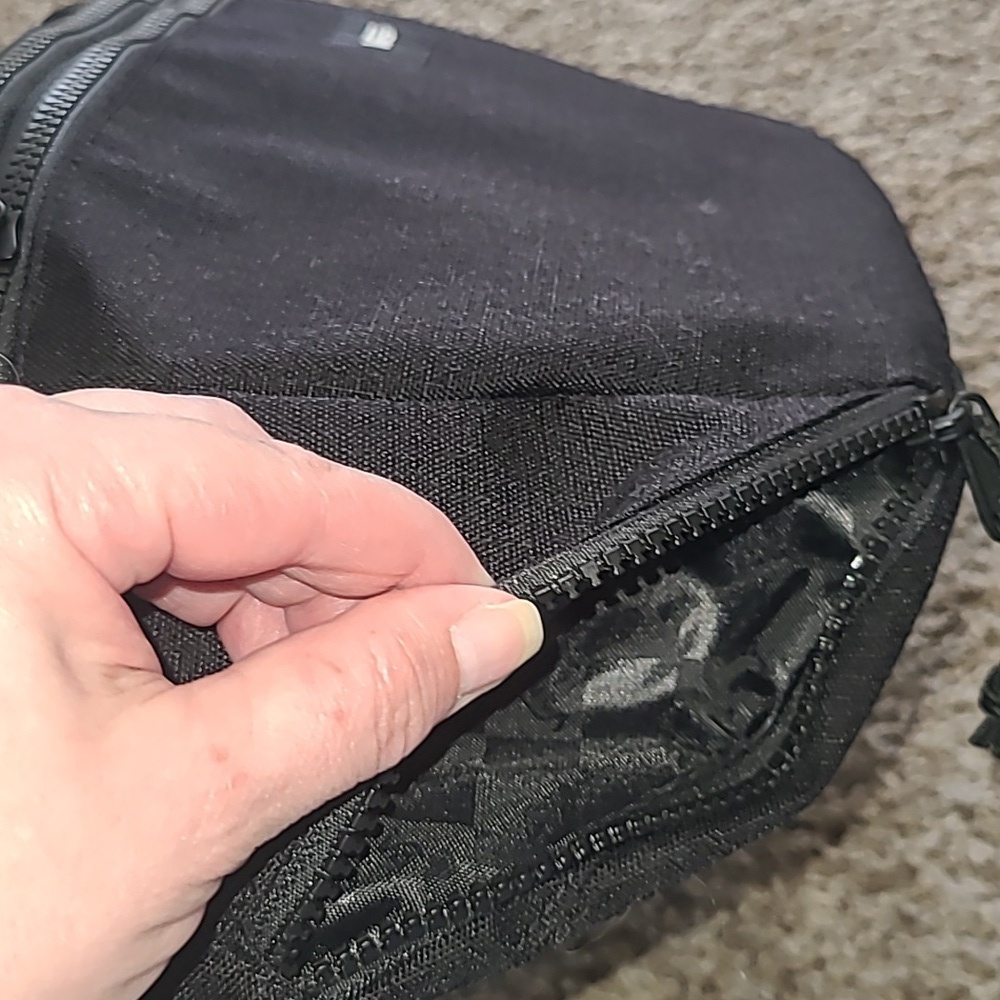 Vans Black Sling Bag - Picture 5 of 9